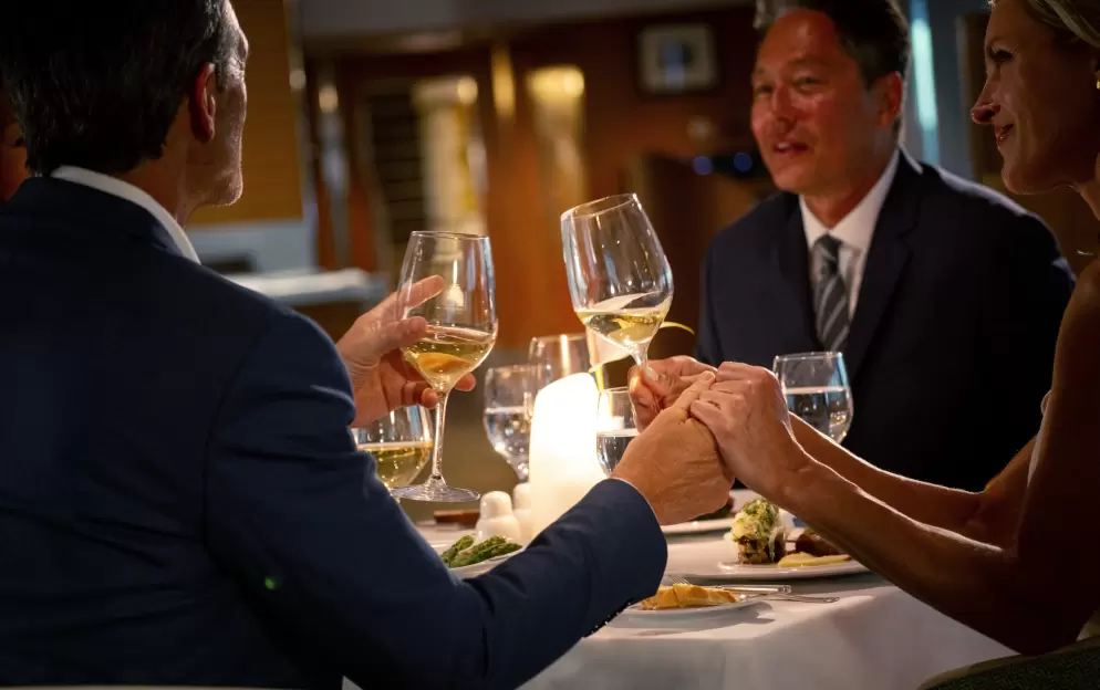 Paul Gauguin Cruises MS Paul Gauguin La Veranda LIfestyle 4 ©Paul Gauguin Cruises.jpg